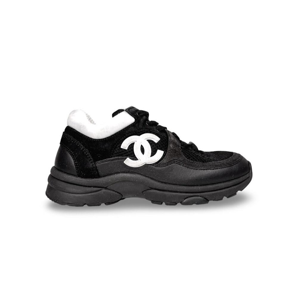 Chanel 22C Logo CC Sneaker - Women’s 5